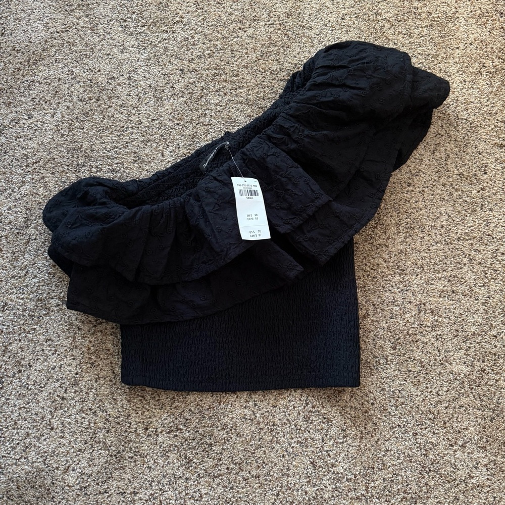 NWT Abercrombie & Fitch One Shoulder Smocked Blouse Ruffles 100% Cotton Sz S